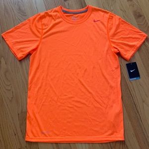 New Mens Training shirt Size S
